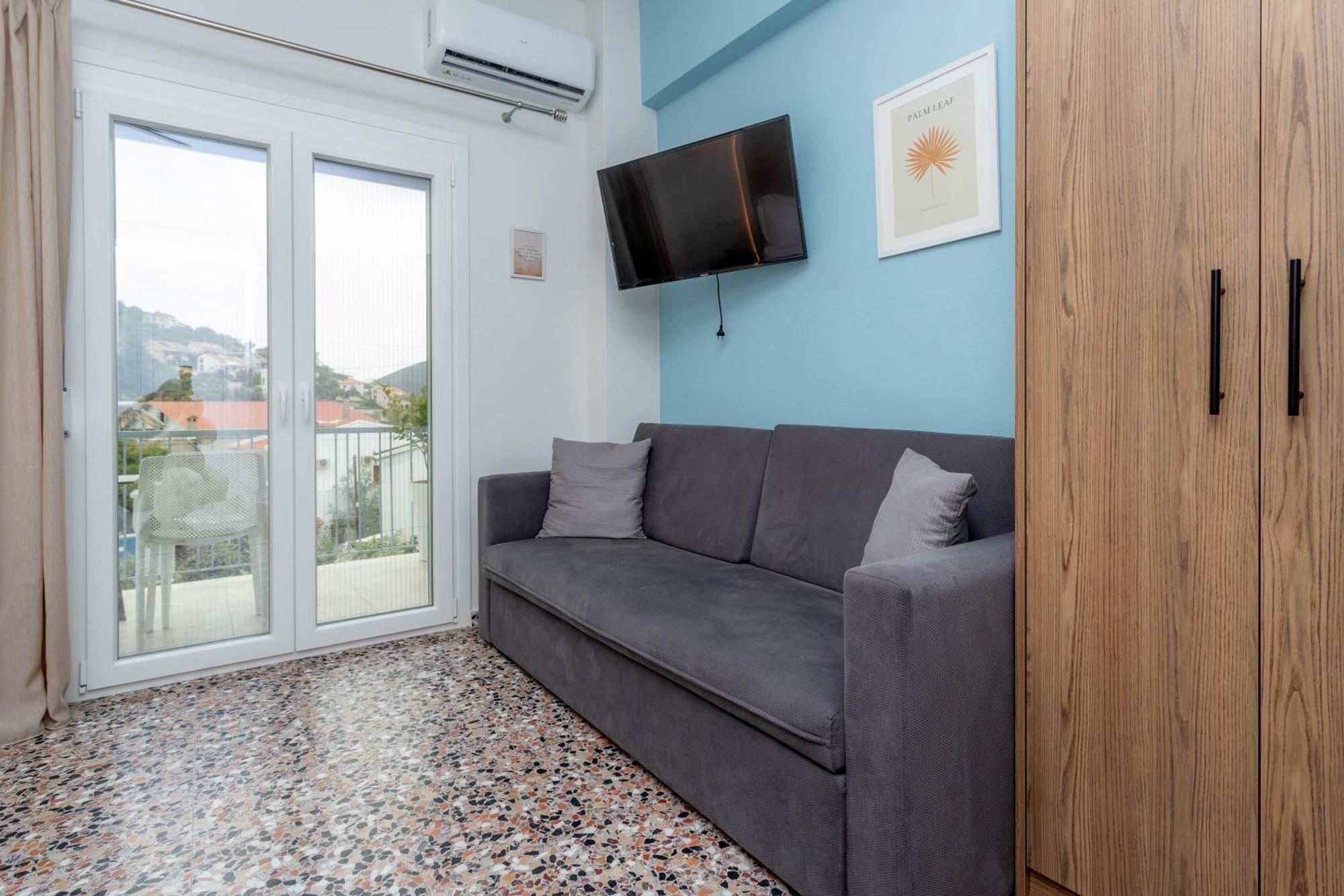 Apartment Pteleo *