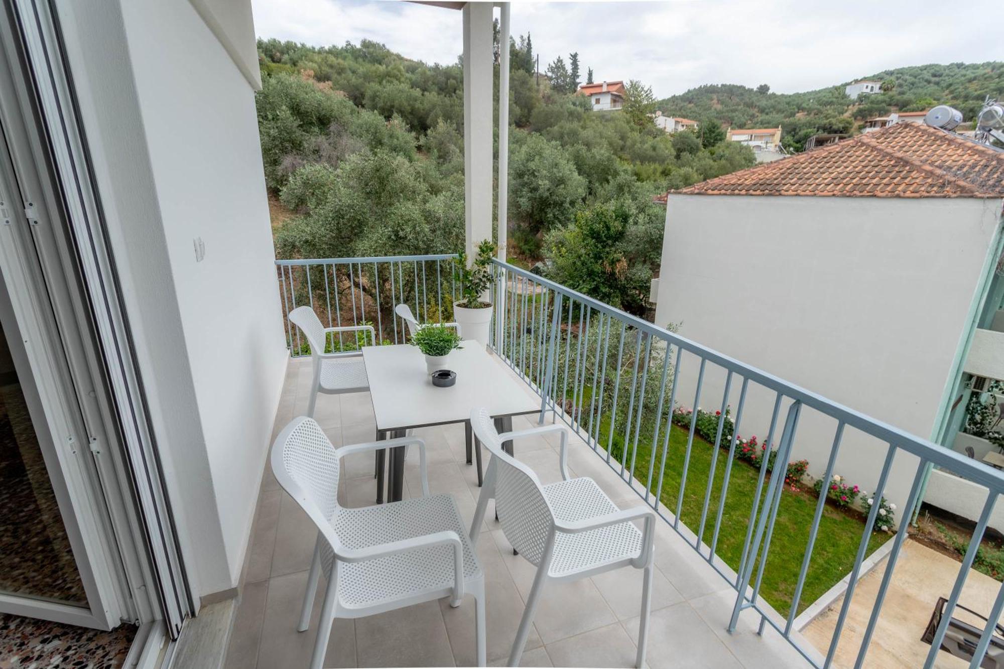 Apartment Pteleo *