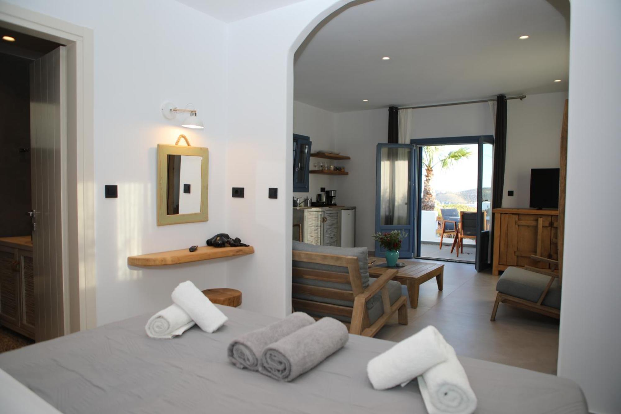 Hotel White Dream *