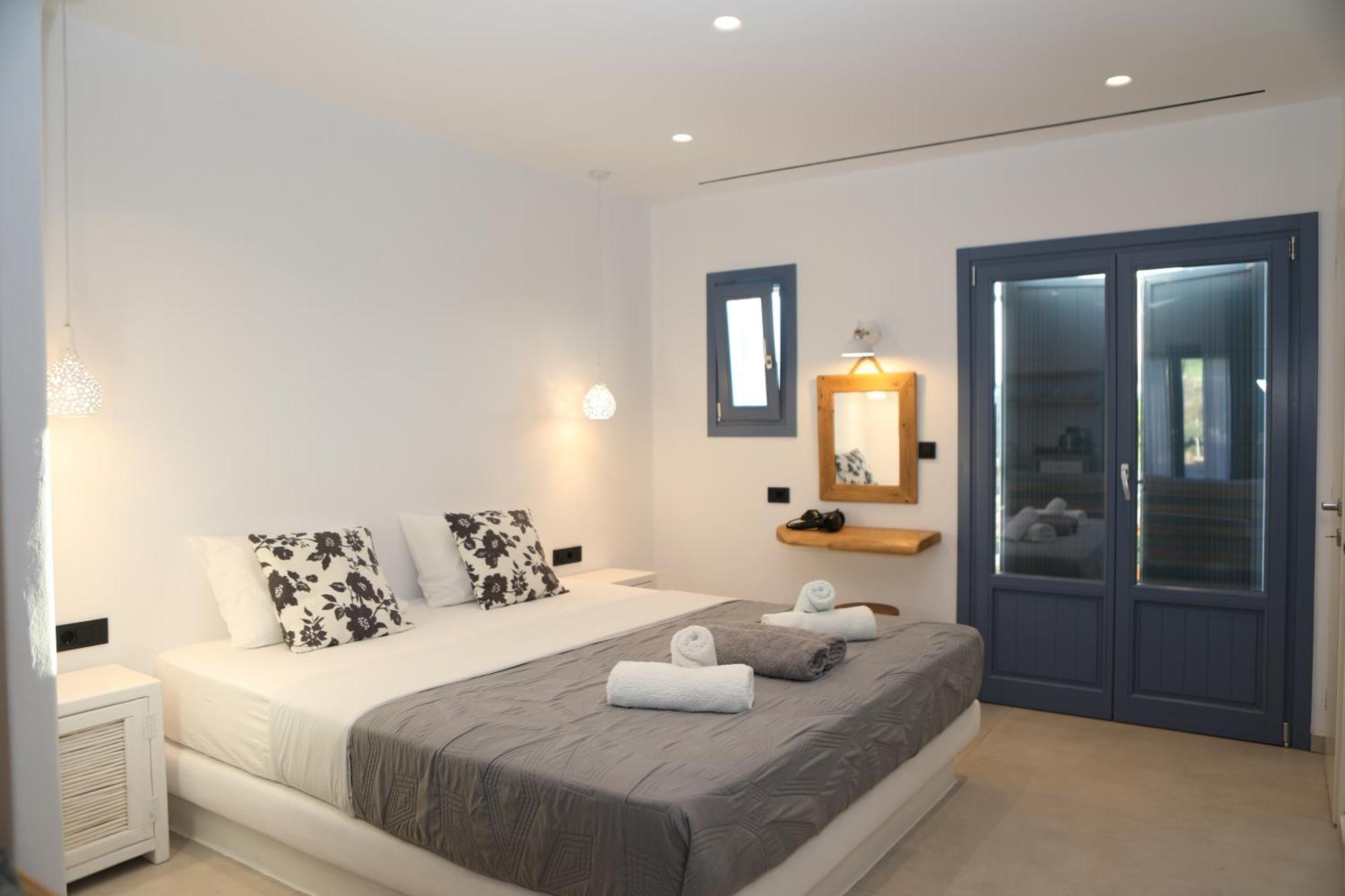 Hotel White Dream