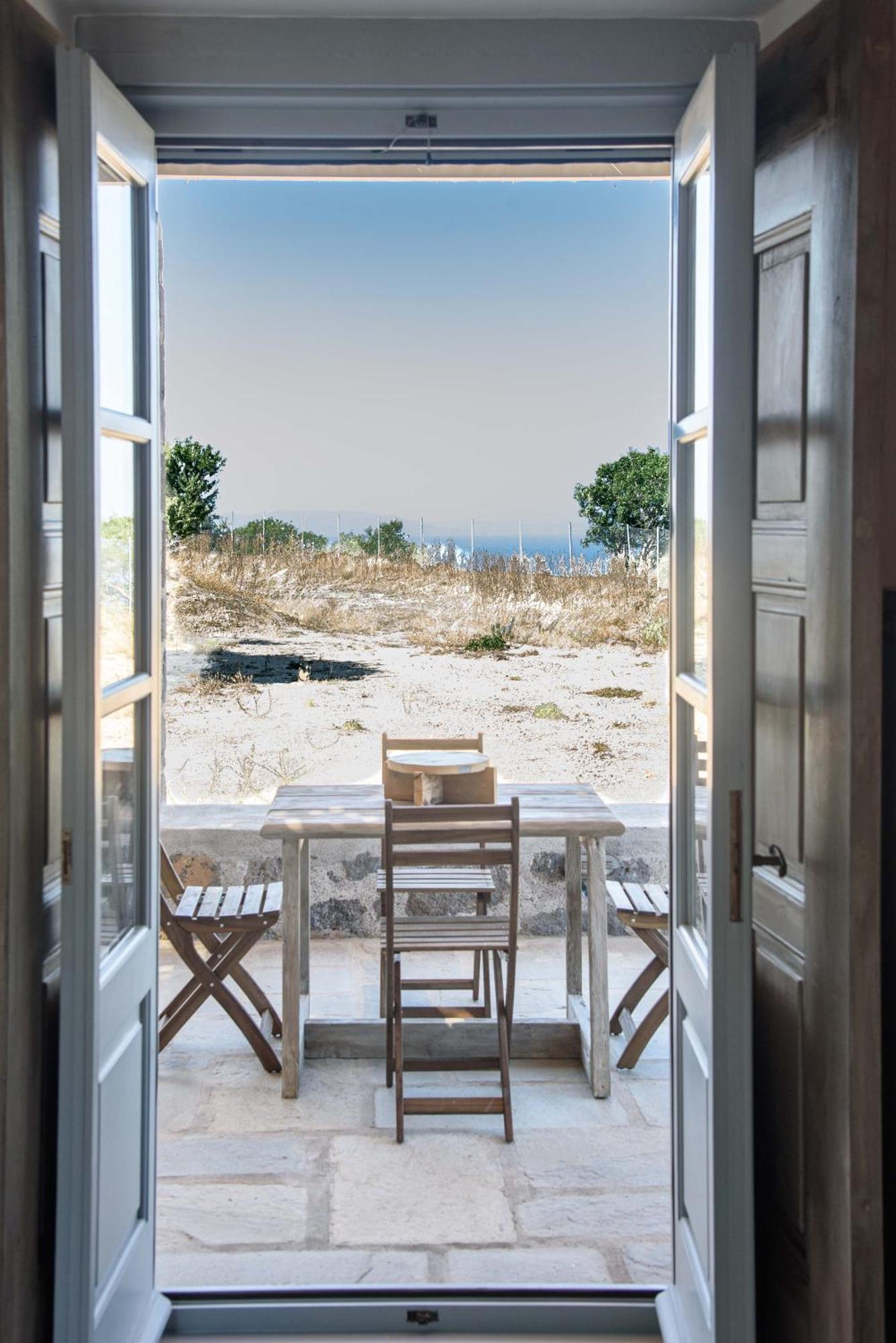 Pavlaina Complex Of Traditional Residences In Nisyros. Enjoy The Garden And The Sea View * Emporeios (Nisyros)