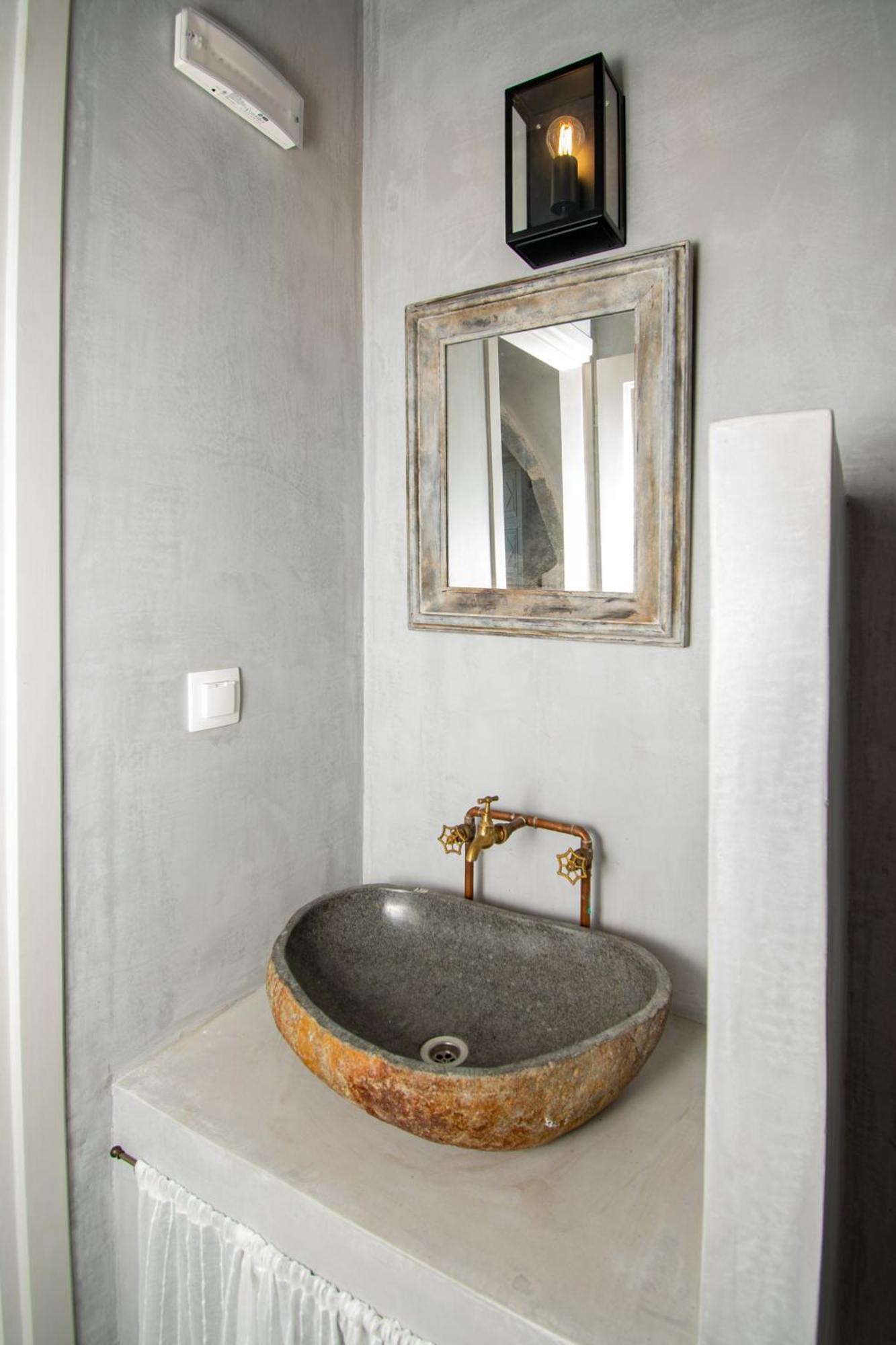 Pavlaina Complex Of Traditional Residences In Nisyros. Enjoy The Garden And The Sea View