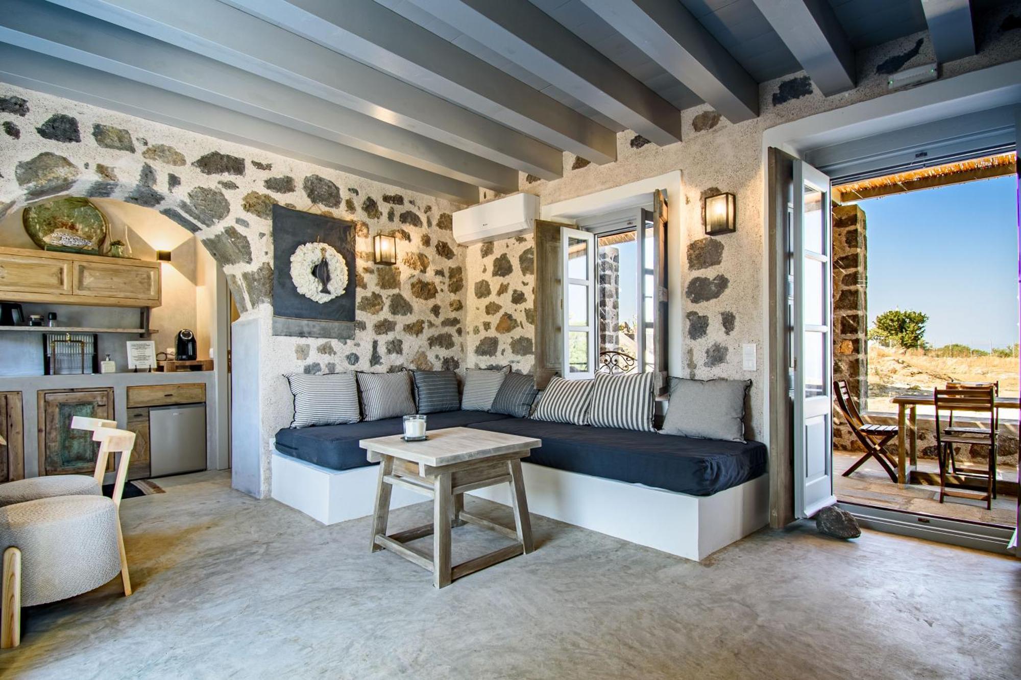 Pavlaina Complex Of Traditional Residences In Nisyros. Enjoy The Garden And The Sea View