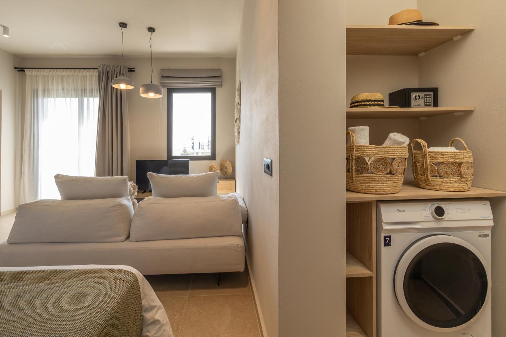 Topos Apartment