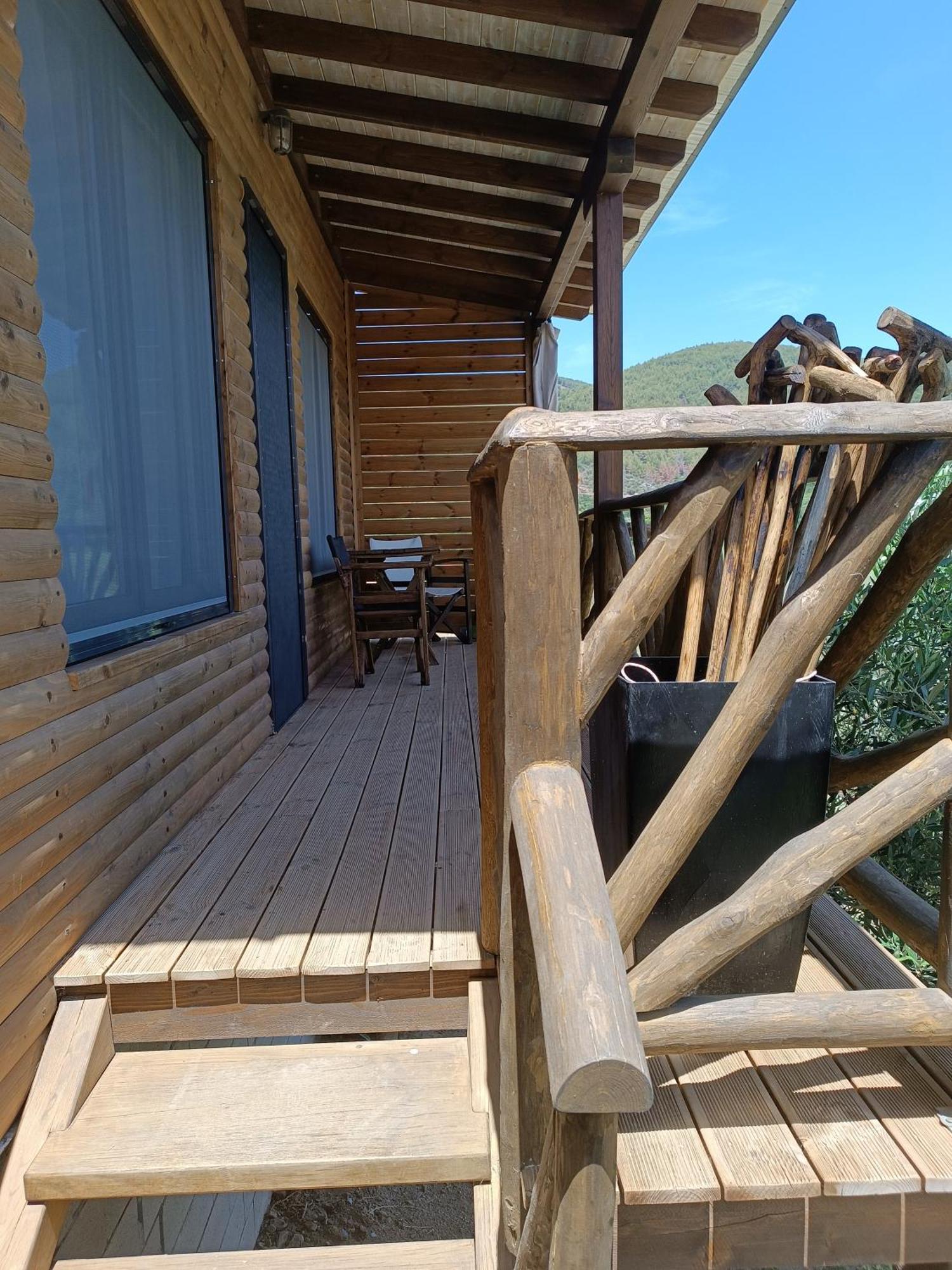 Kartalia Wooden Maisonette Holiday home