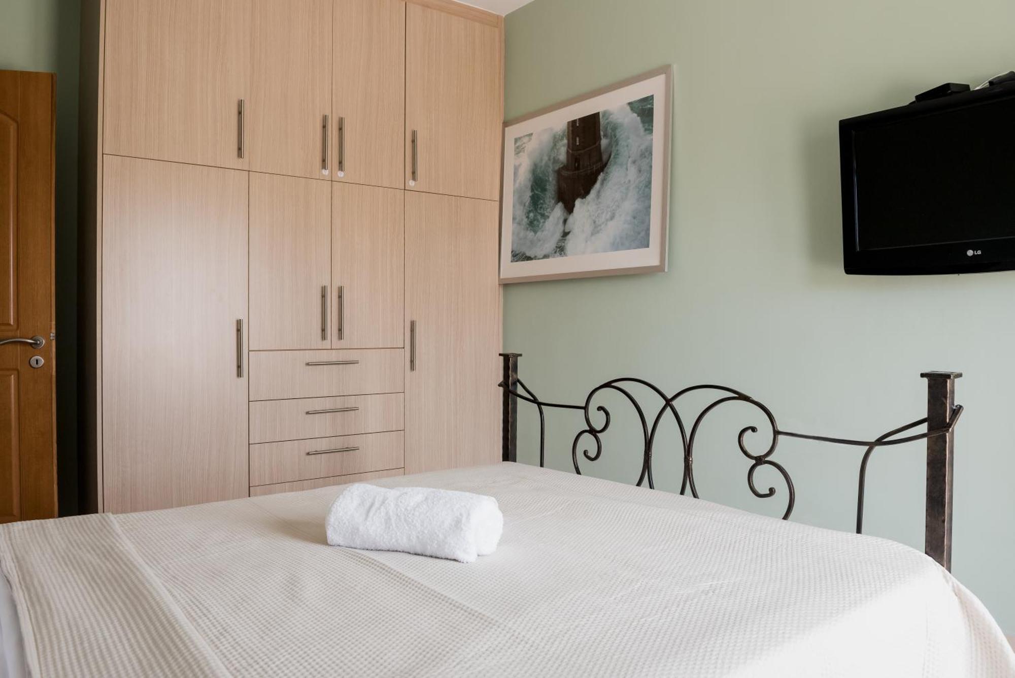 Discover Evia Villa Aliveri