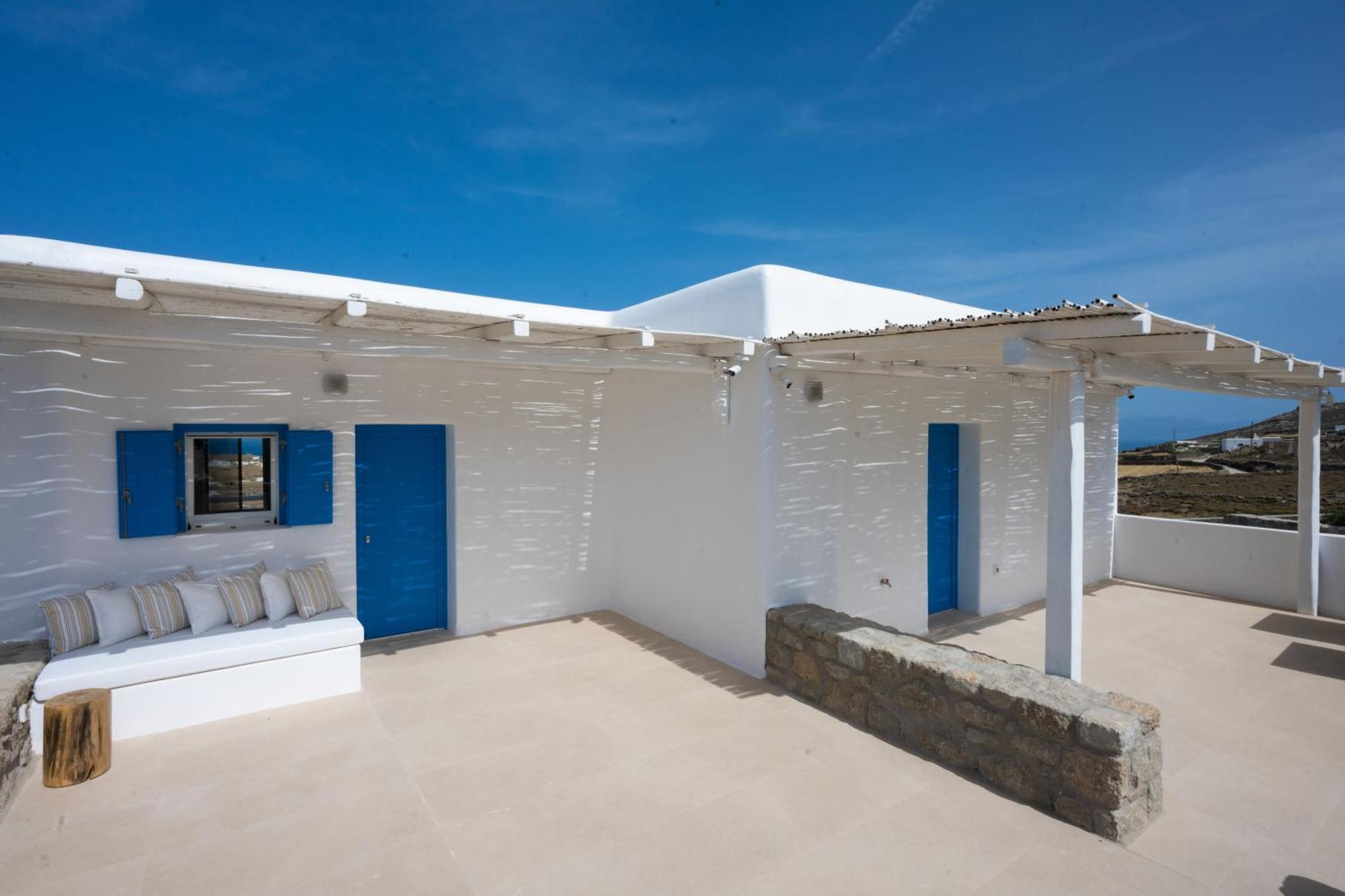 Sunrise - Sea View Private Pools Mykonos Town