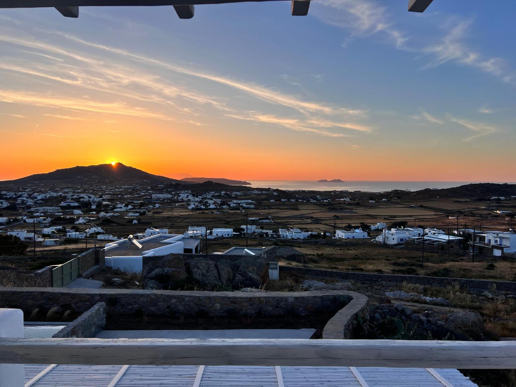 Villa Sunrise - Sea View Private Pools *