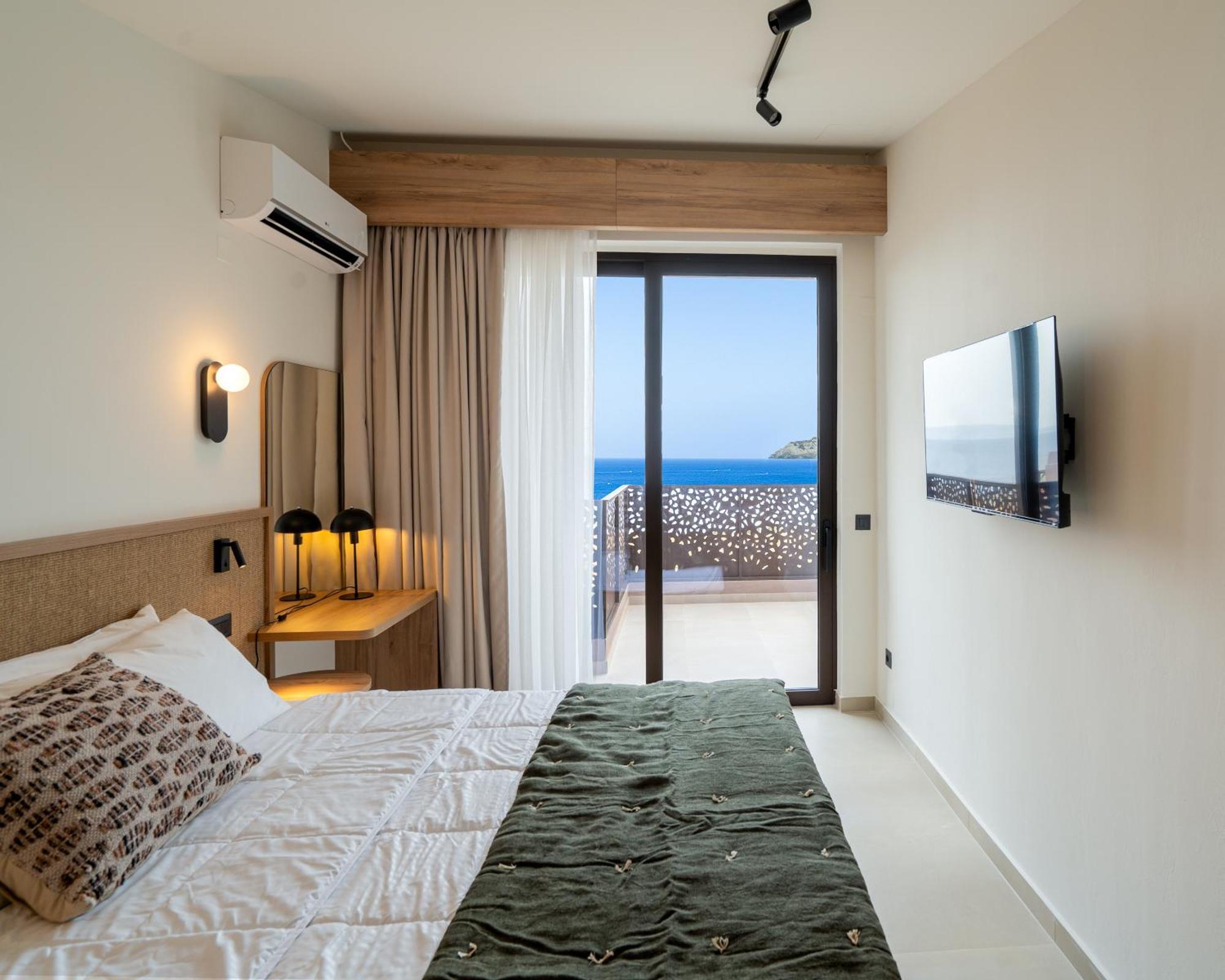 Canvas By The Sea Villa Agia Pelagia (Crete)