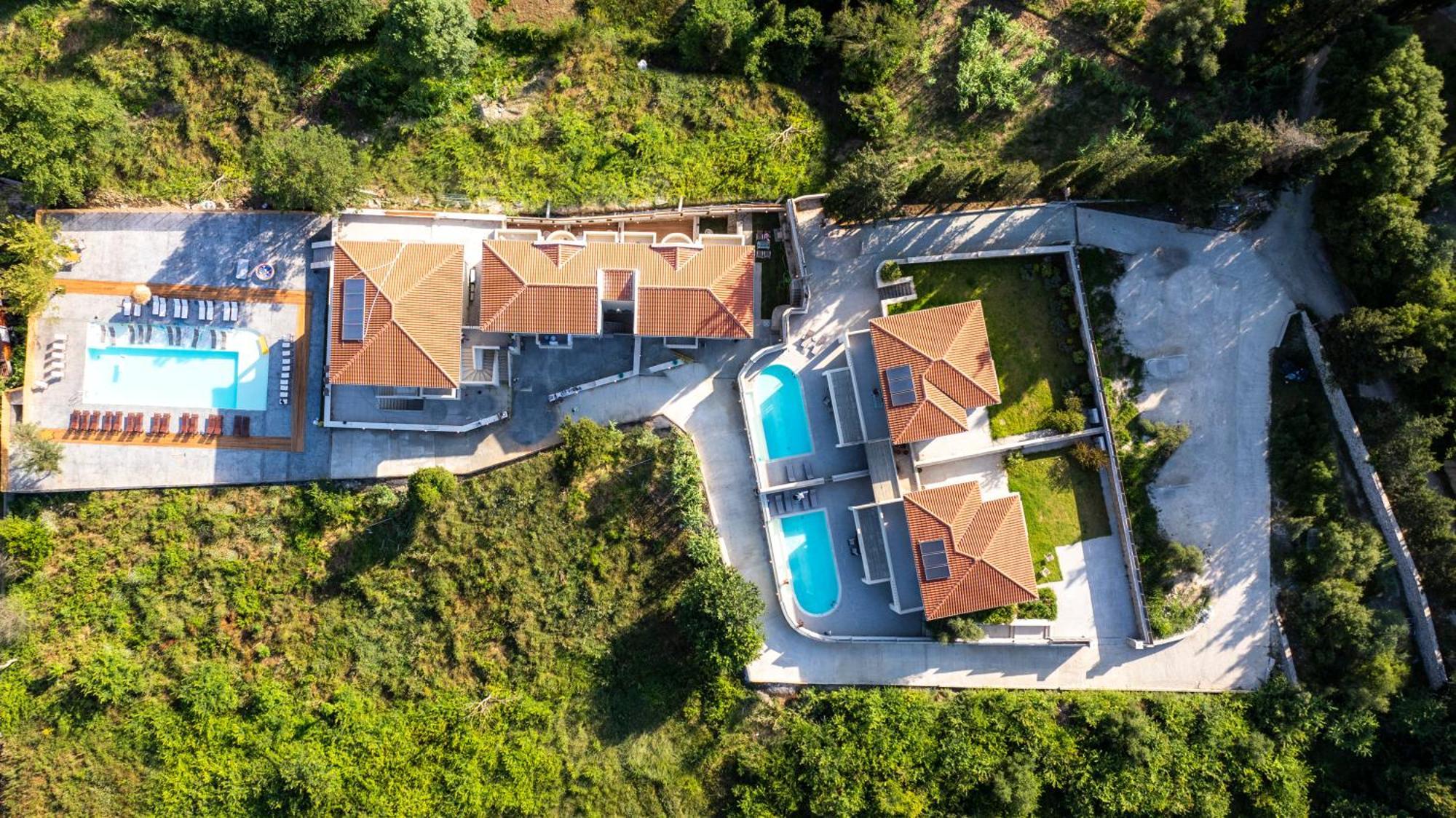Kopelula Resort *