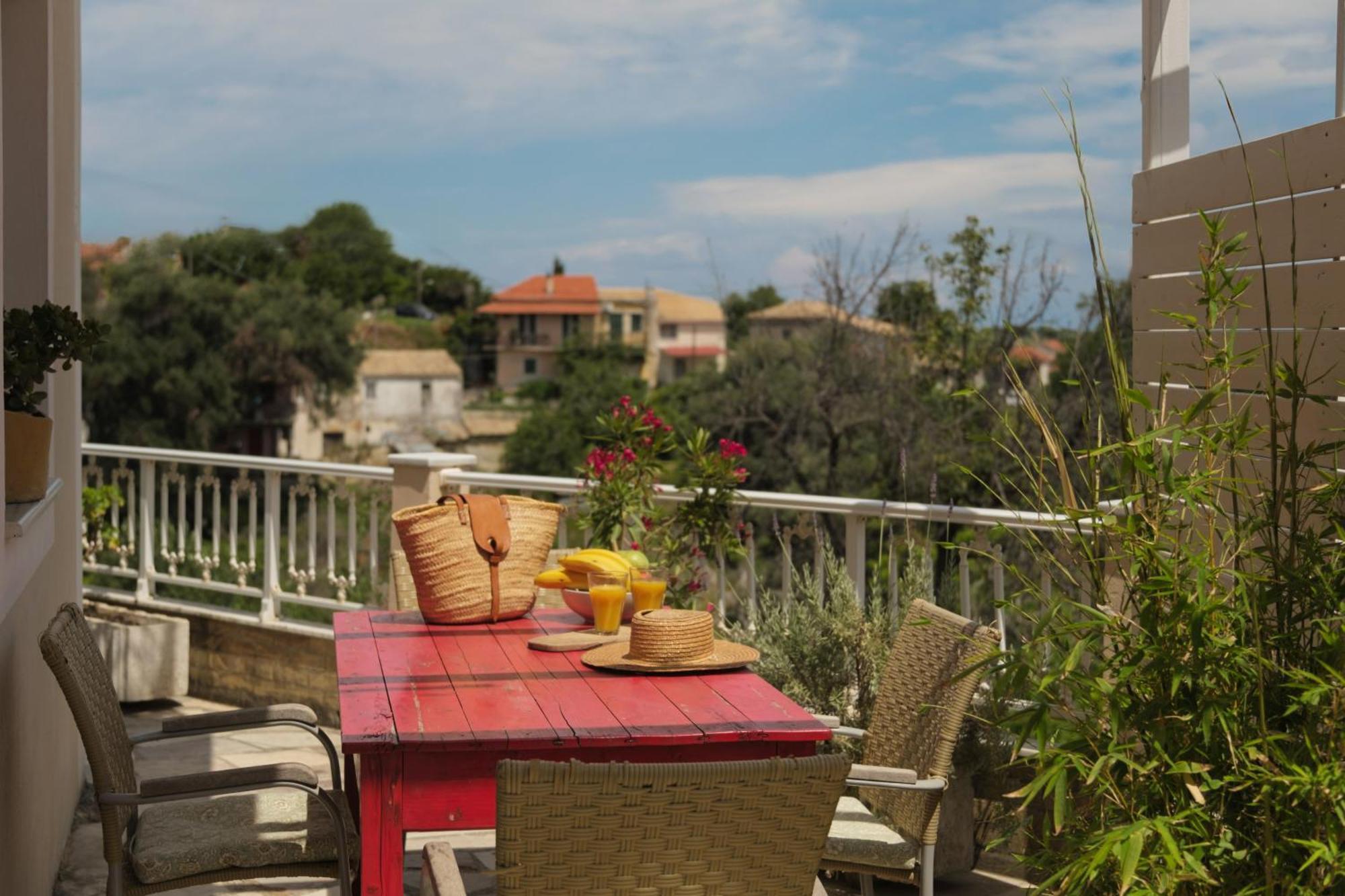Holiday home Zacharenia Cozy House With Sea Views