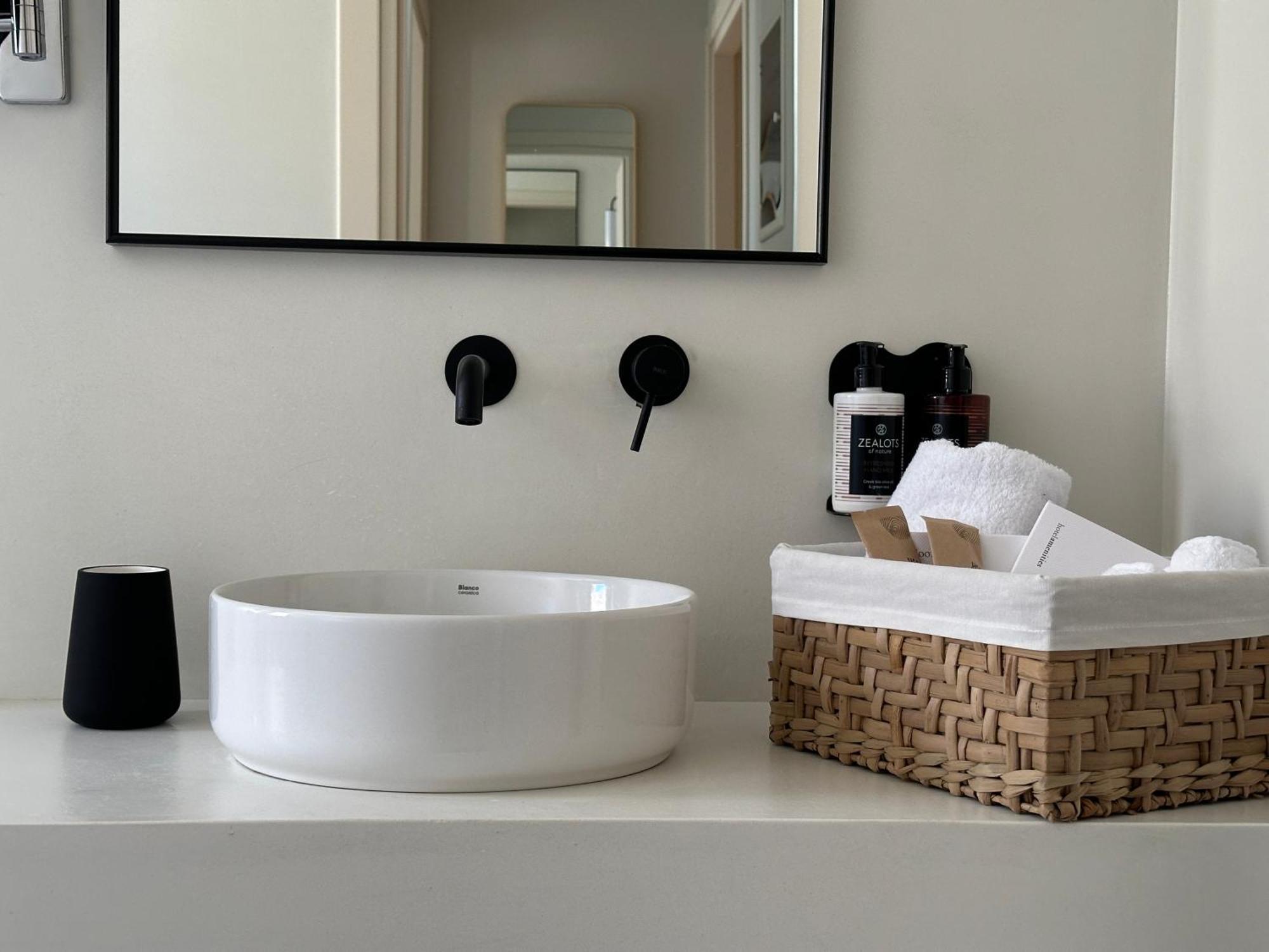 Adriana Luxury * Adamantas (Milos)
