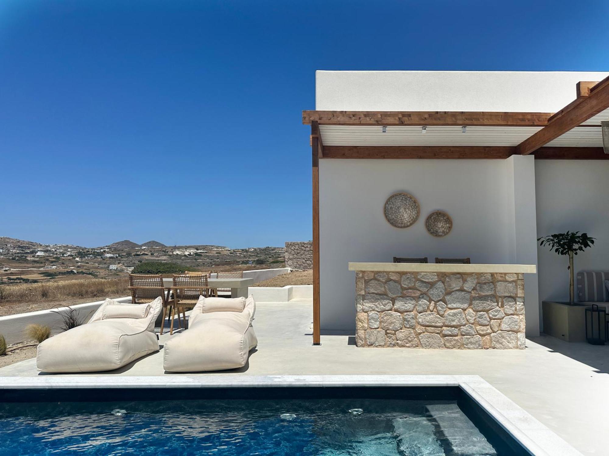 Adriana Luxury