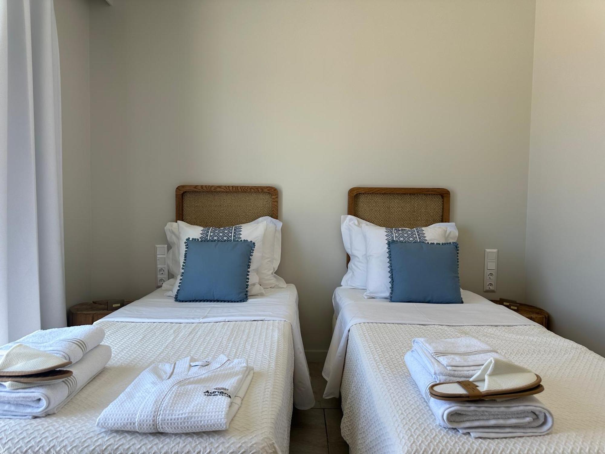 Adriana Luxury Villa *