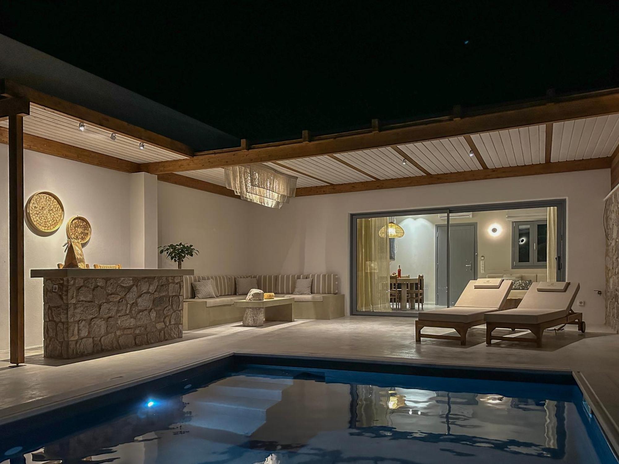 Adriana Luxury