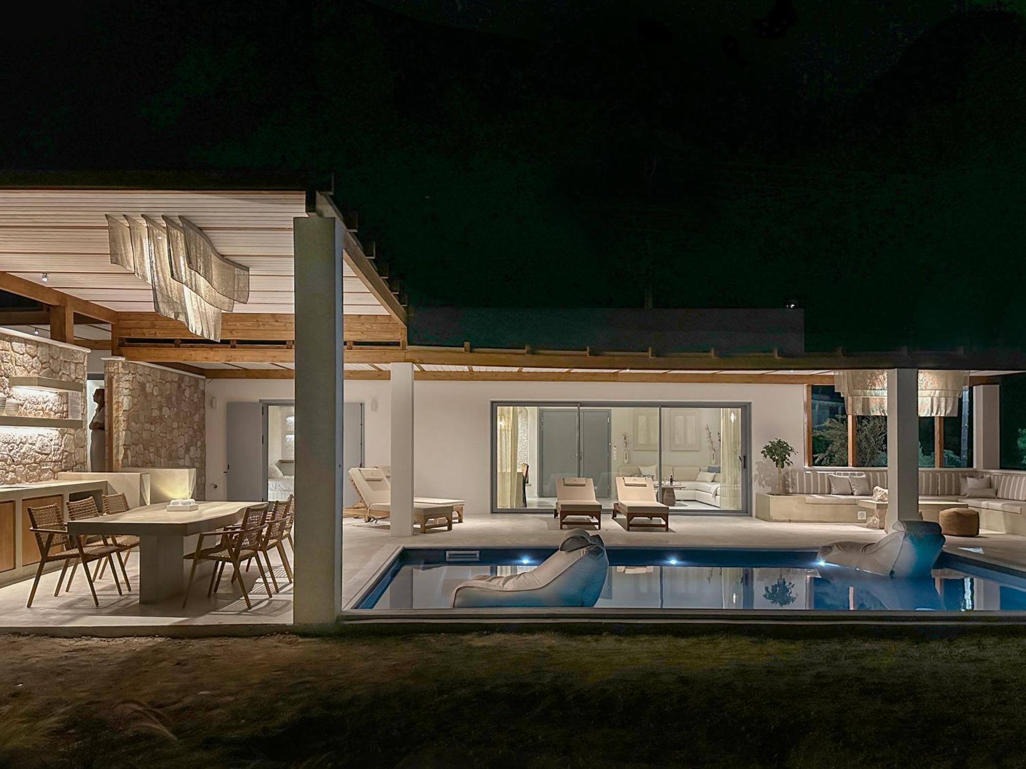 Adriana Luxury Villa
