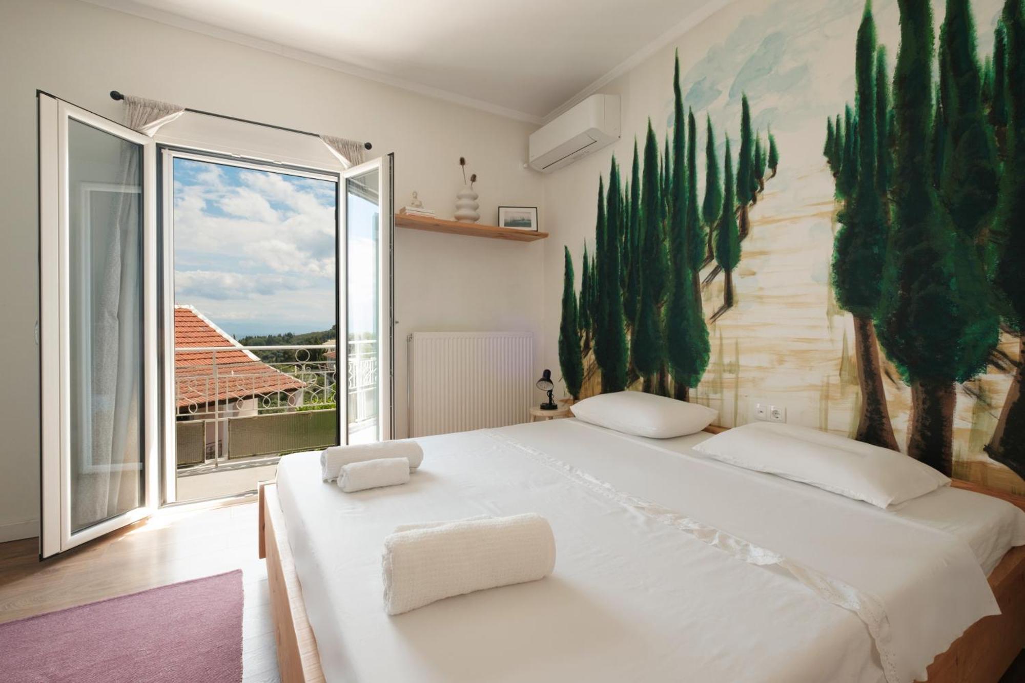 Holiday home Zacharenia Cozy House With Sea Views