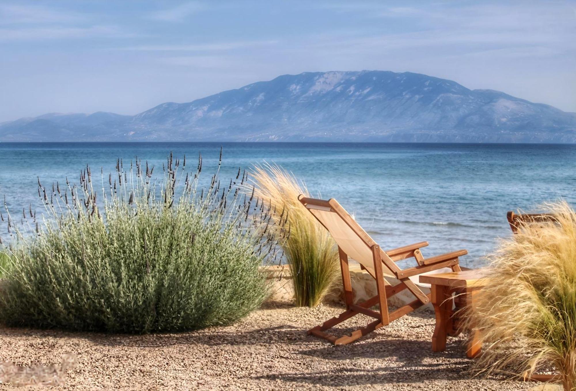 Seafront Wooden House Vounaraki 4 Holiday home Katastarion