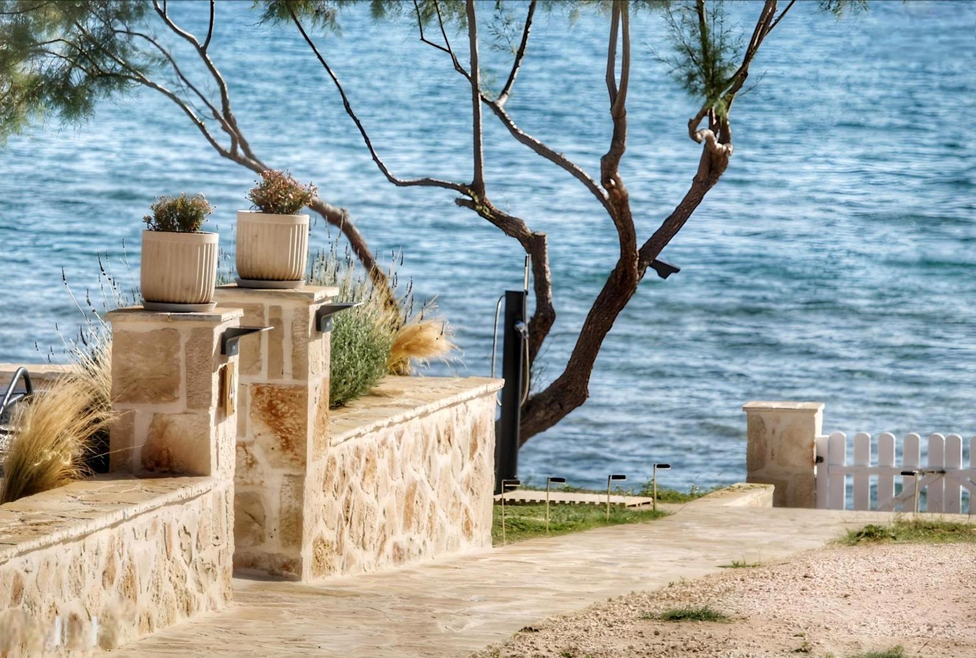 Seafront Wooden House Vounaraki 4 Katastarion
