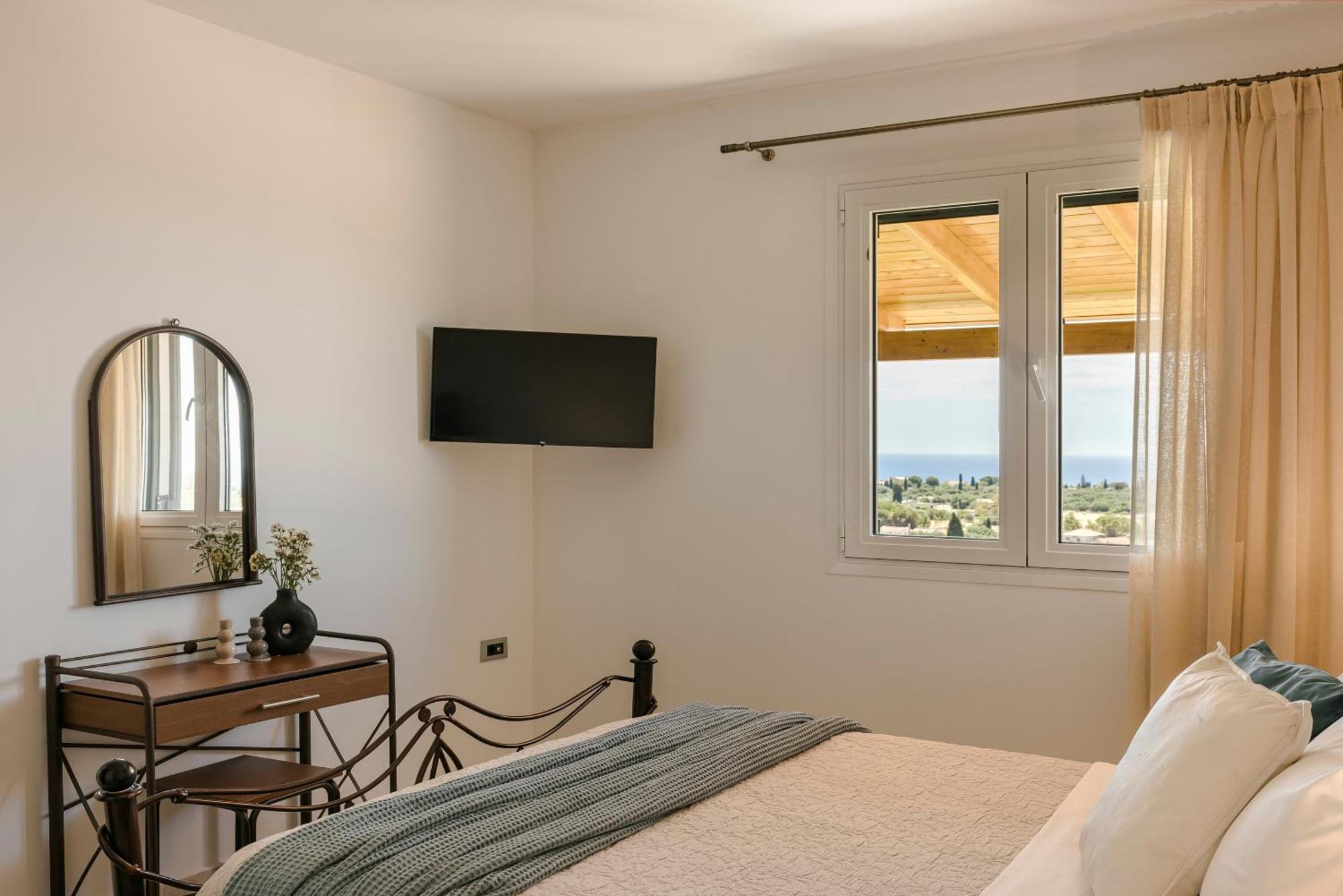Ipoliti Luxury Living Svoronata