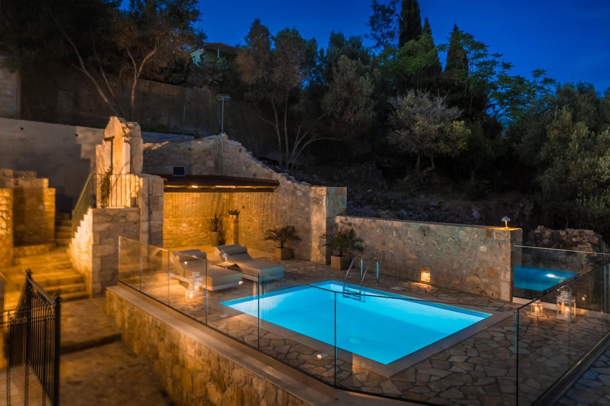 Ipoliti Luxury Living Villa