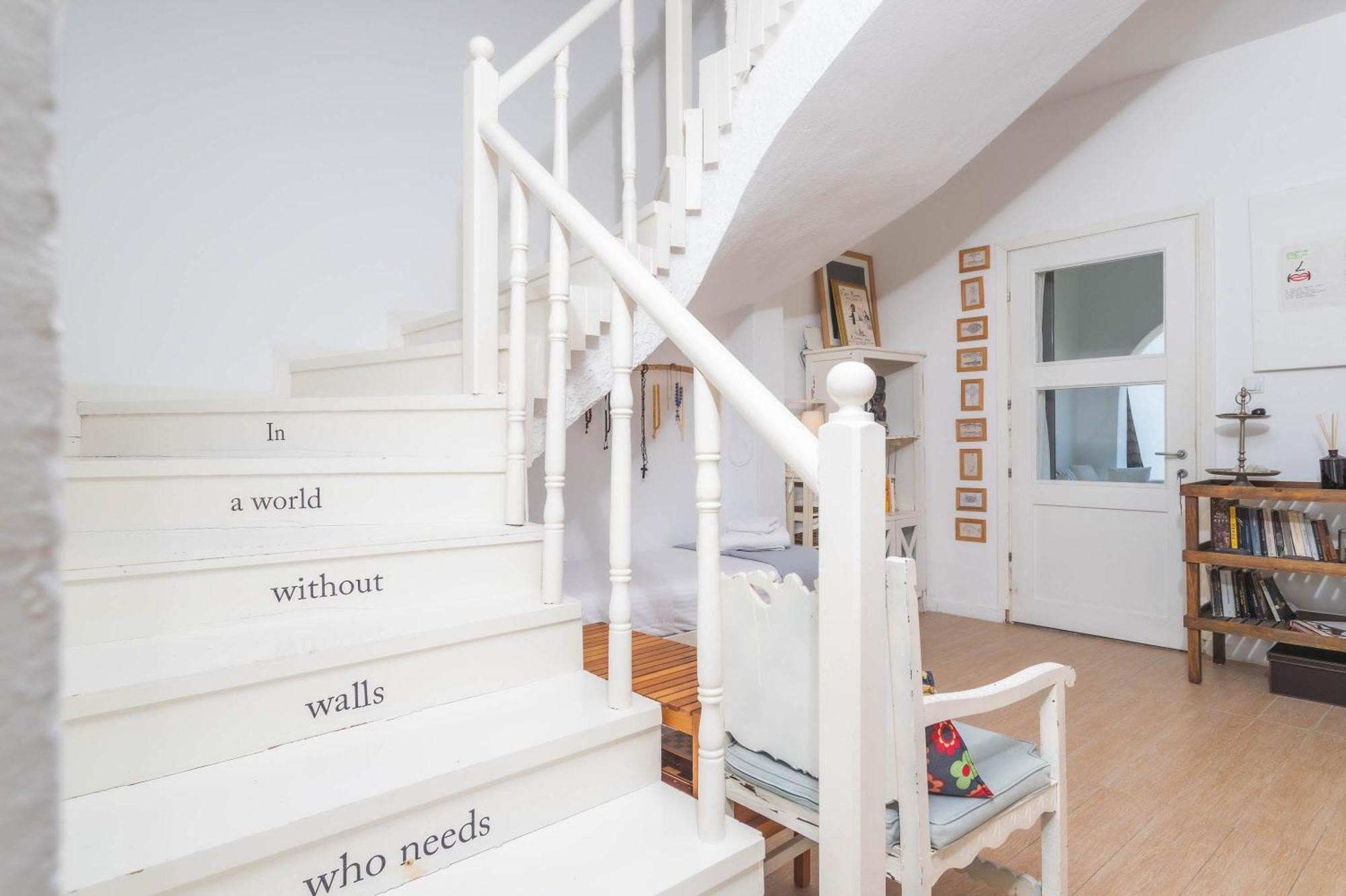 Aphroditi House *