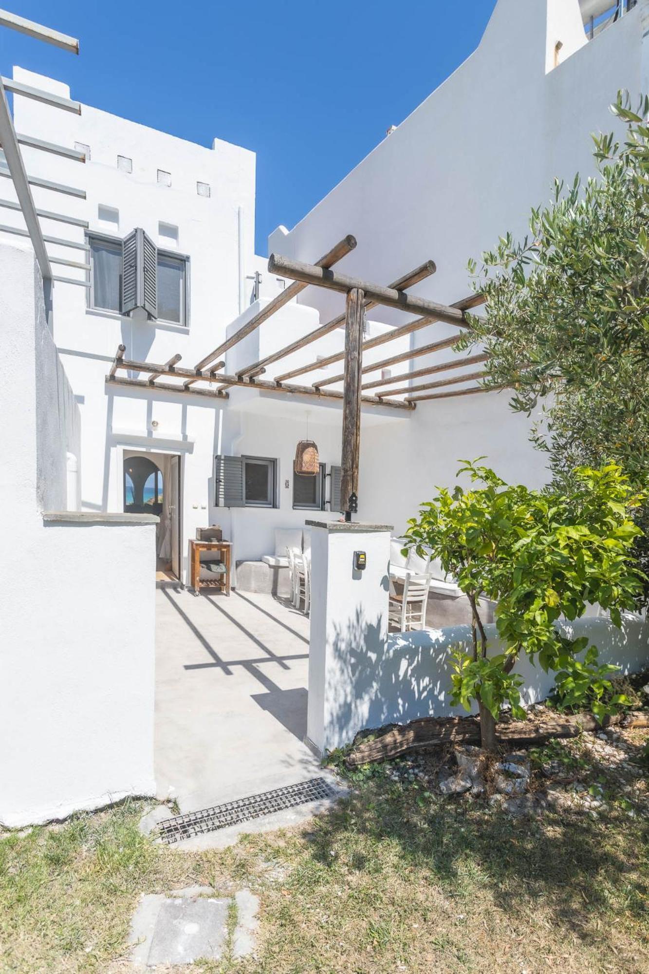 Aphroditi House * Polychrono