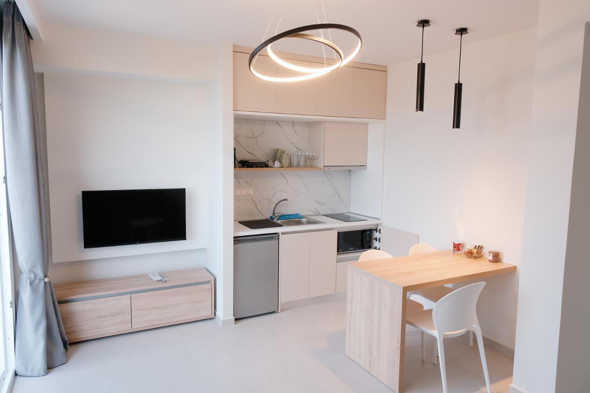 Aquarama Apartment