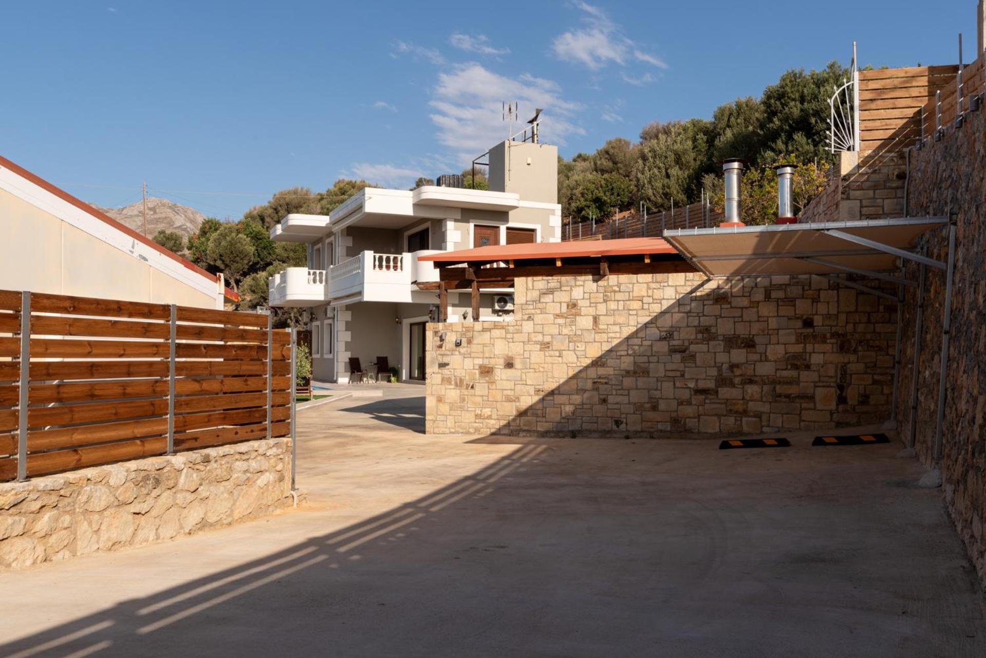 Evelyn Crete Villa