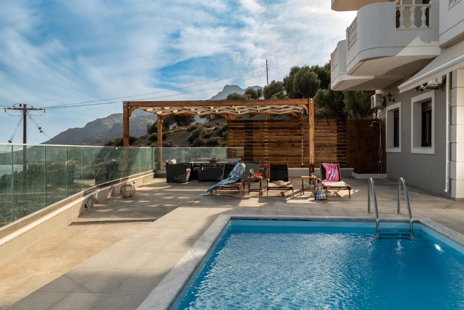 Evelyn Crete Villa