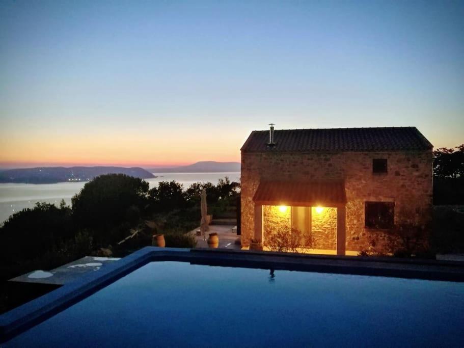 Villa Vouno - Luxury And Privacy In The Aegean