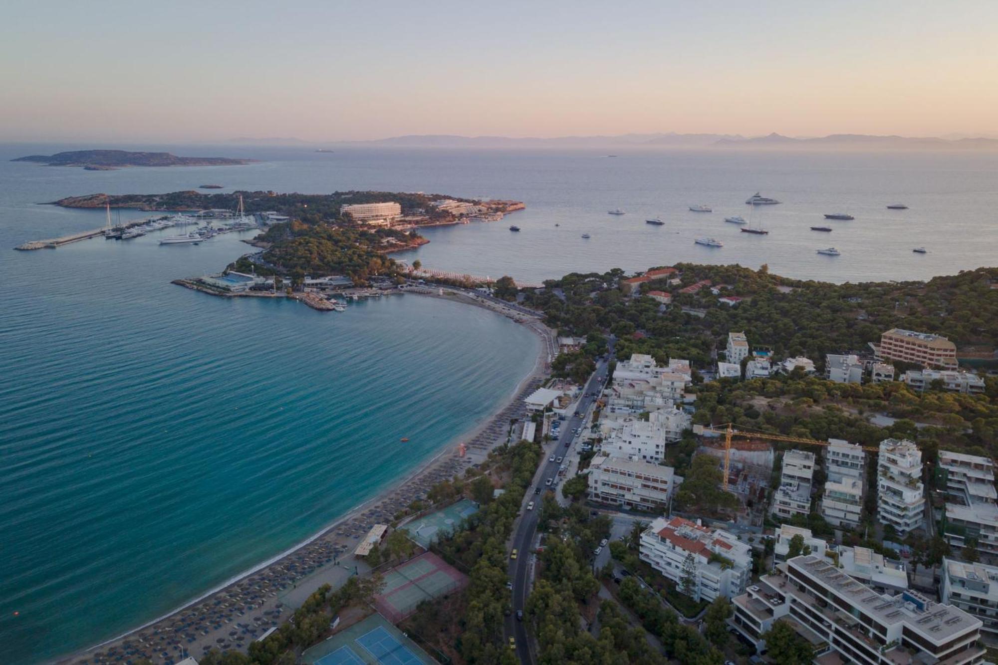The Vouliagmeni Penthouse Apartment Athens