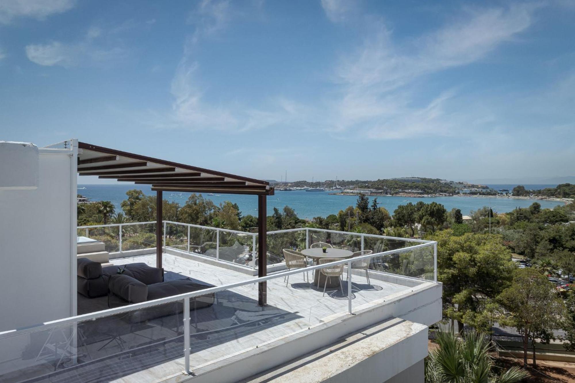The Vouliagmeni Penthouse * Athens