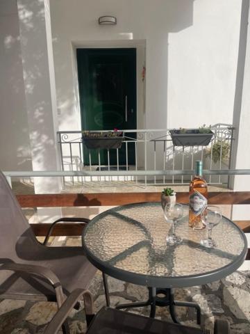 Lemon Tree House Apartment
