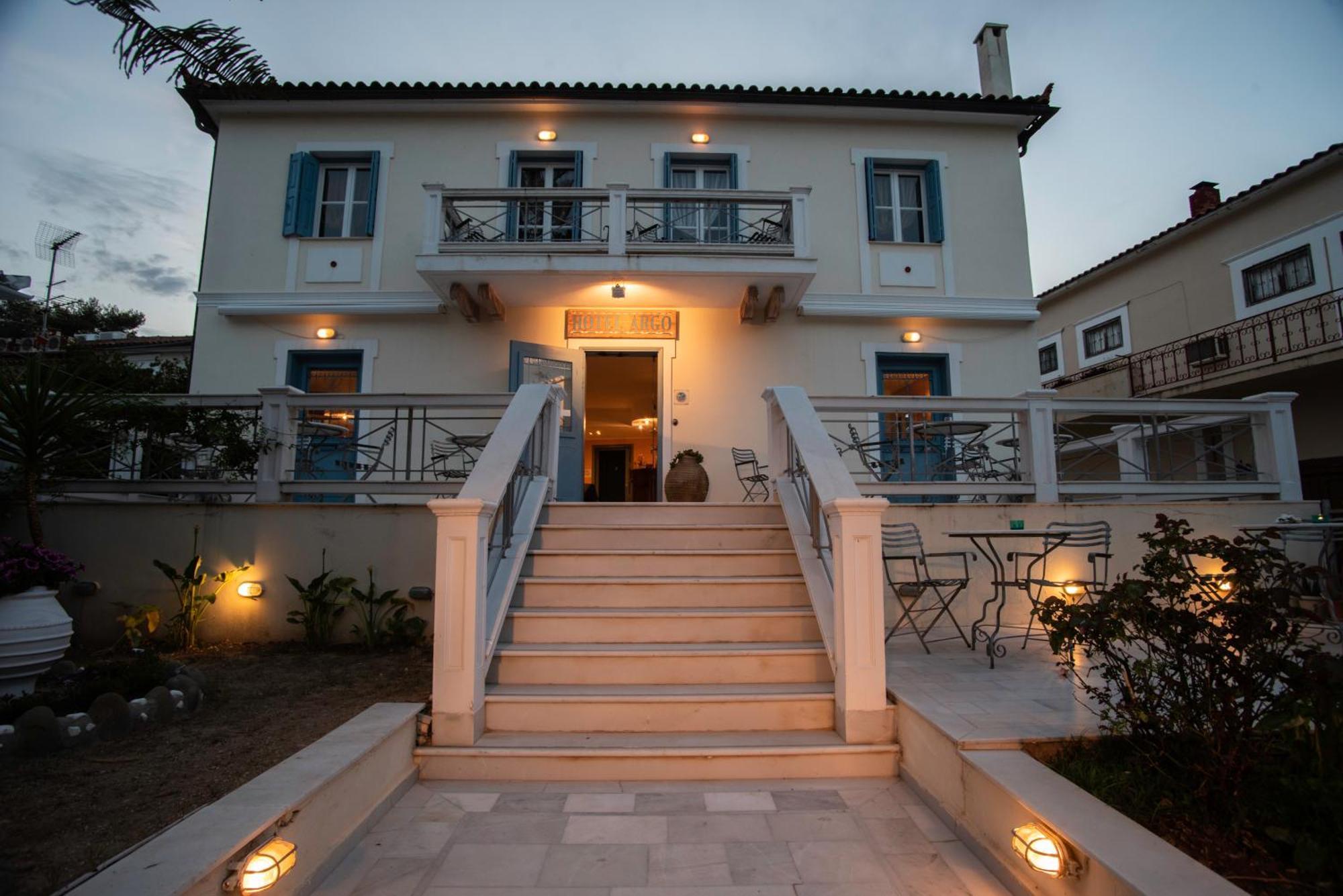 Argo Hotel