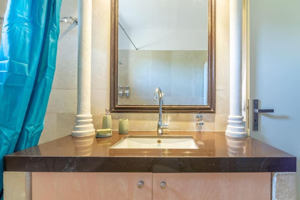 Stone With Private Pool * Alfa
