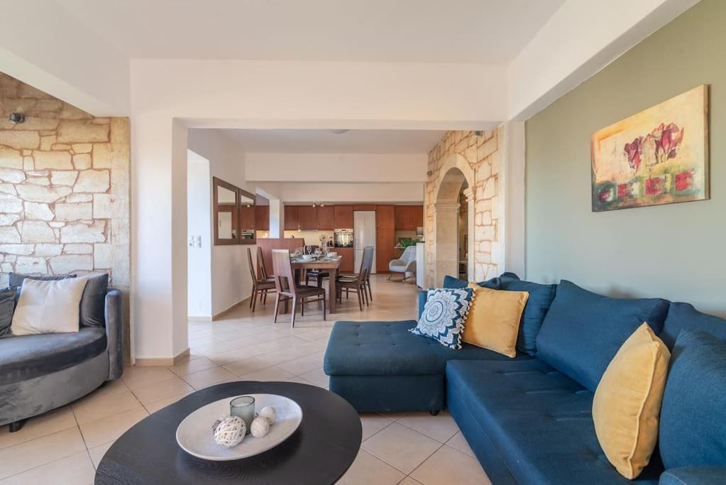 Villa Stone With Private Pool Alfa