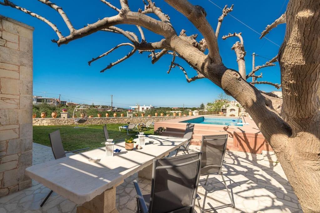 Villa Stone With Private Pool