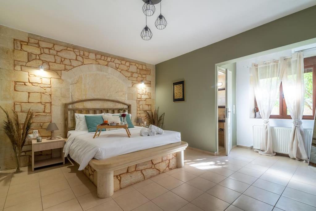 Stone With Private Pool *