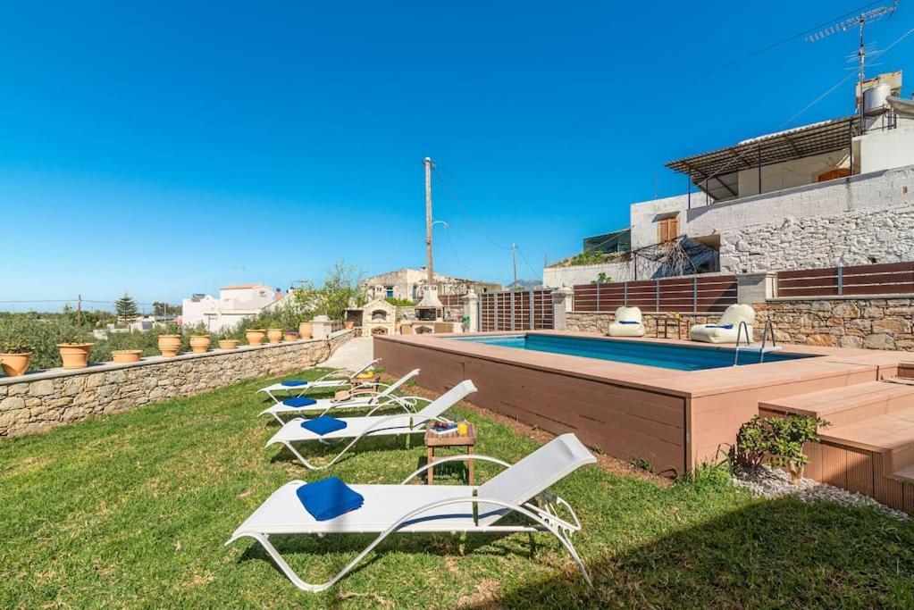 Villa Stone With Private Pool