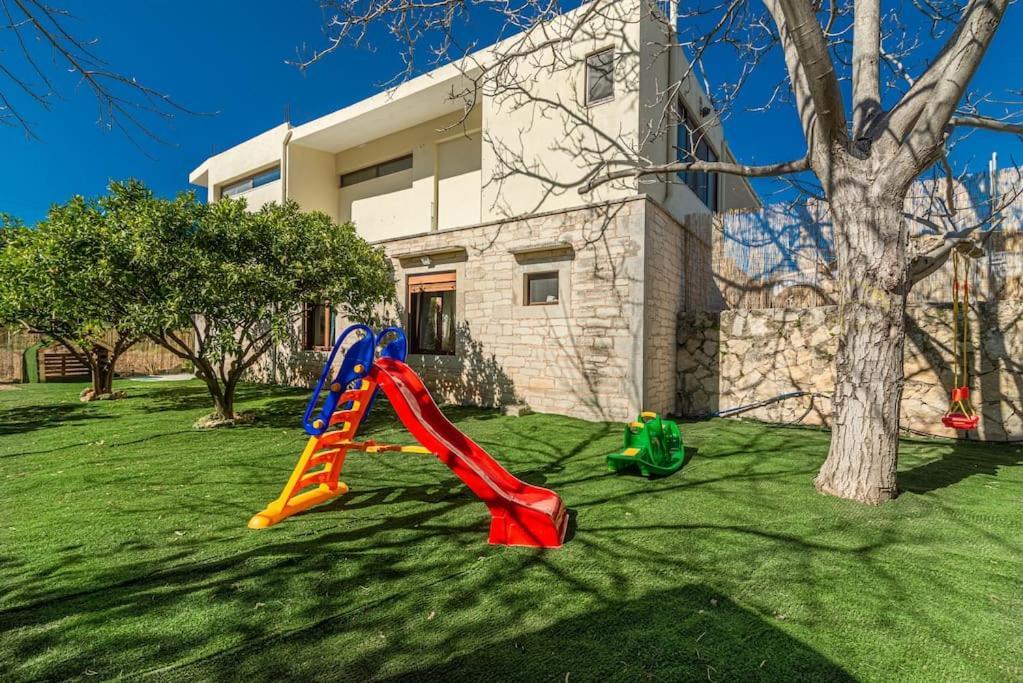 Stone With Private Pool Villa