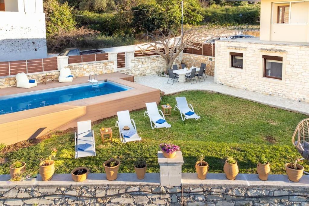 Stone With Private Pool * Alfa