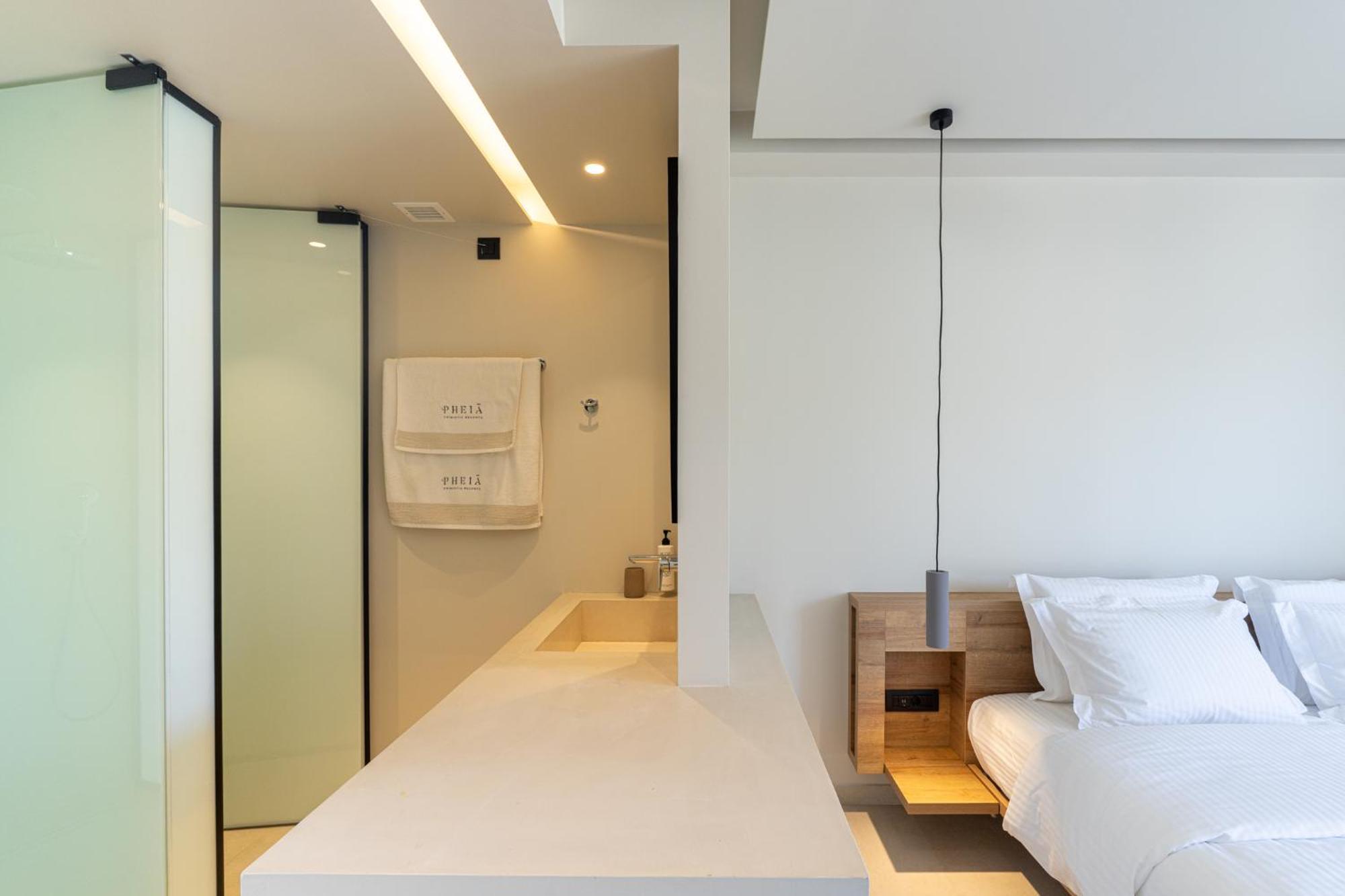 Hotel Pheia, Vriniotis 4*