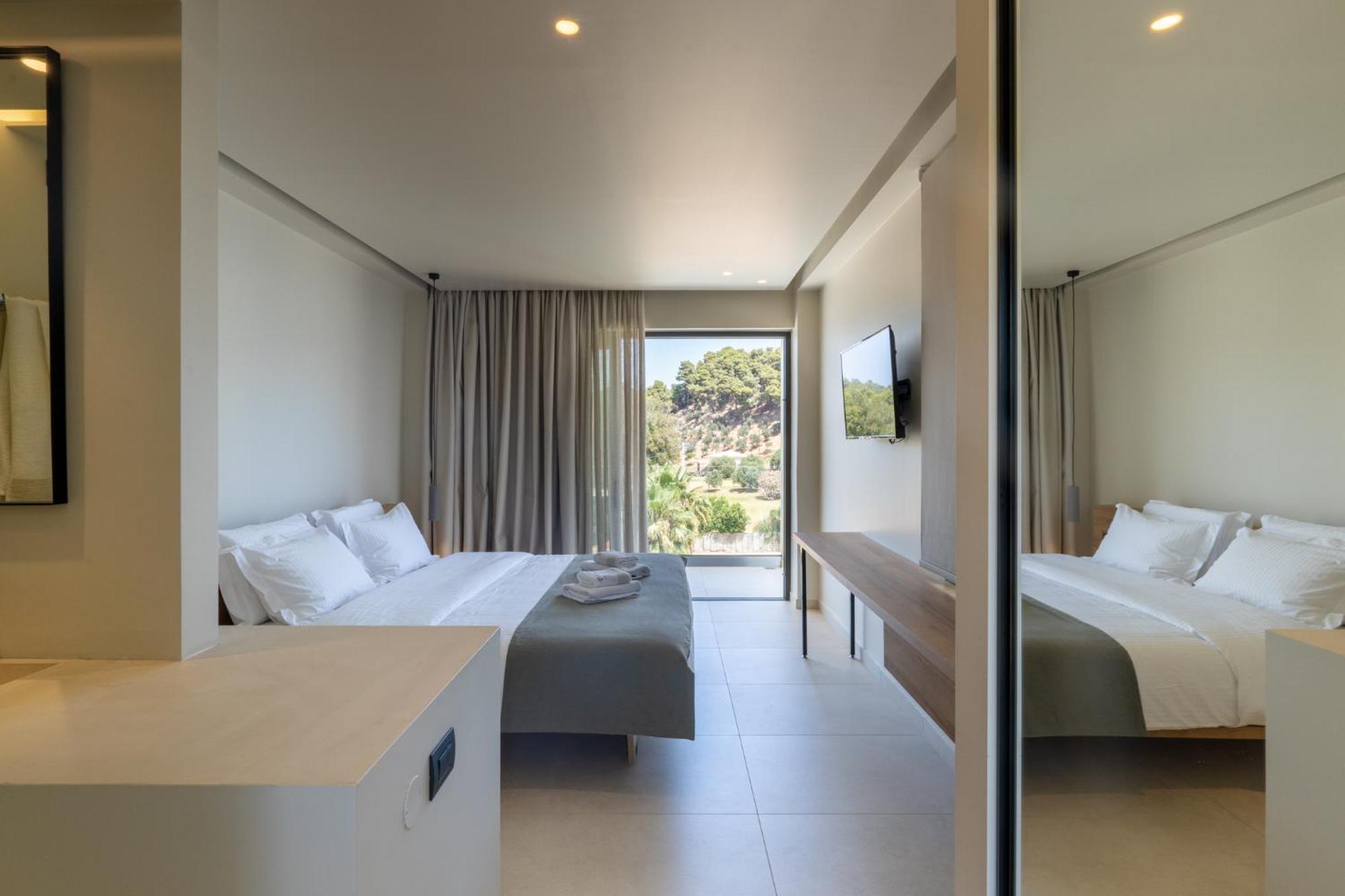 Pheia, Vriniotis Hotel