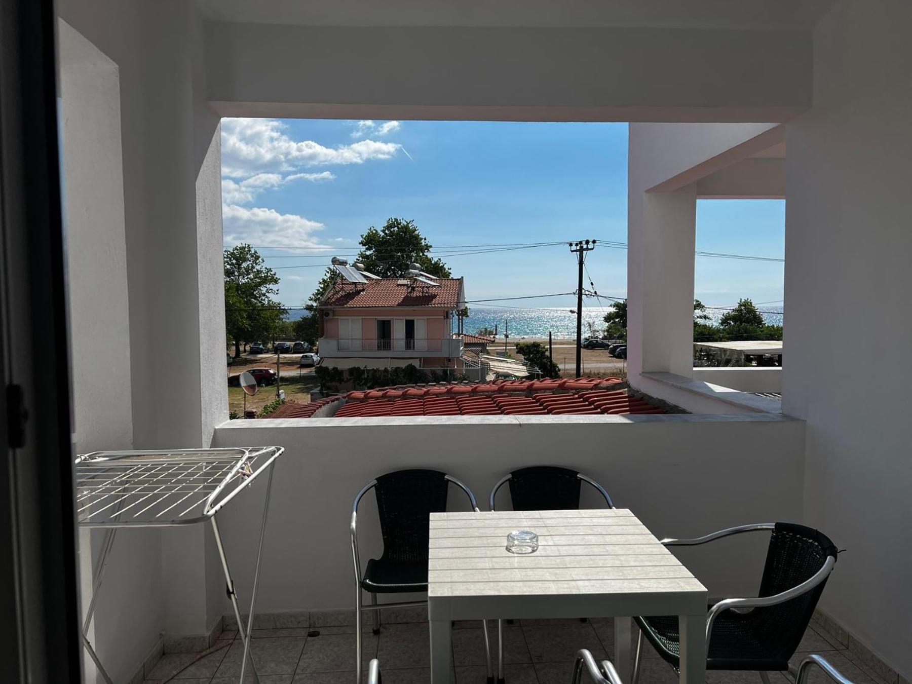 Hotel Ellas 3*