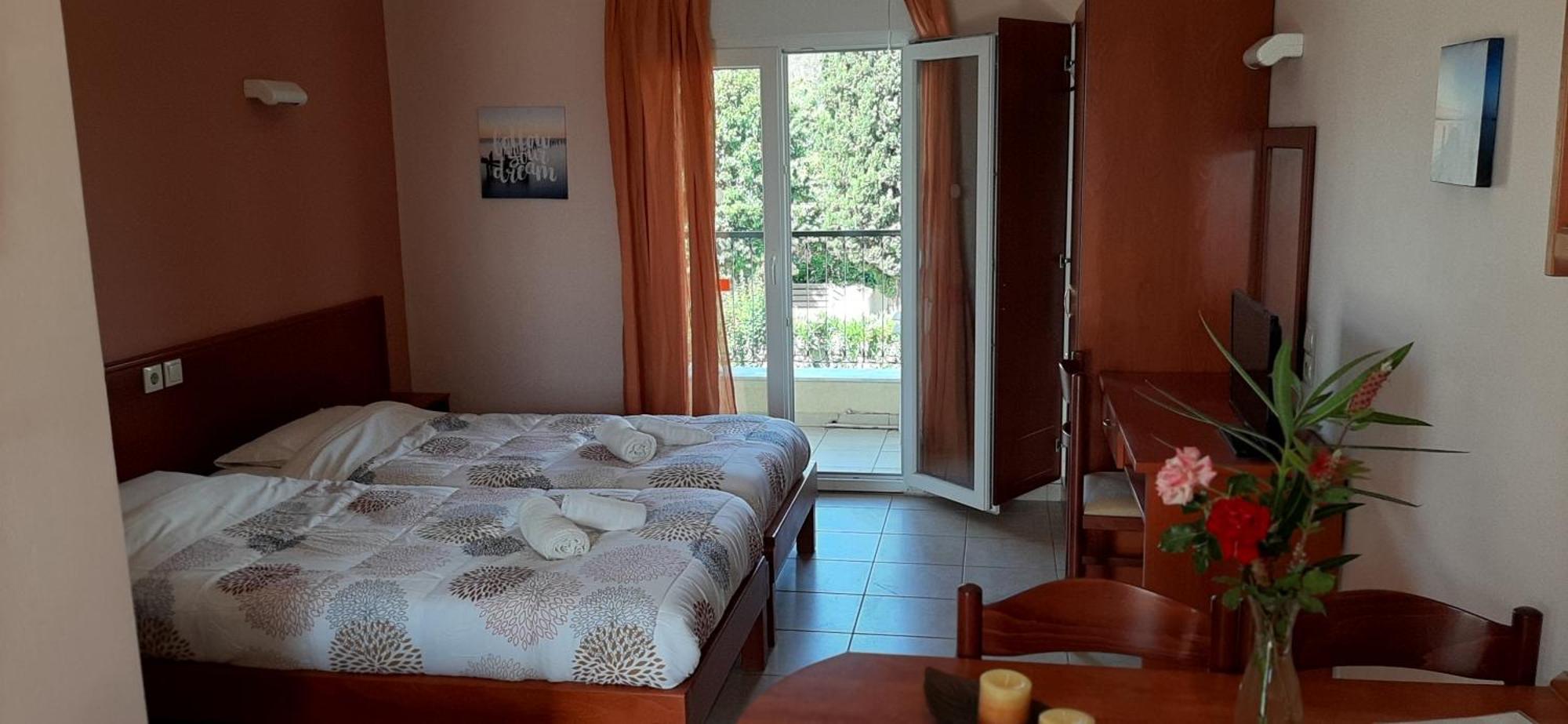 Aparthotel Zefiros