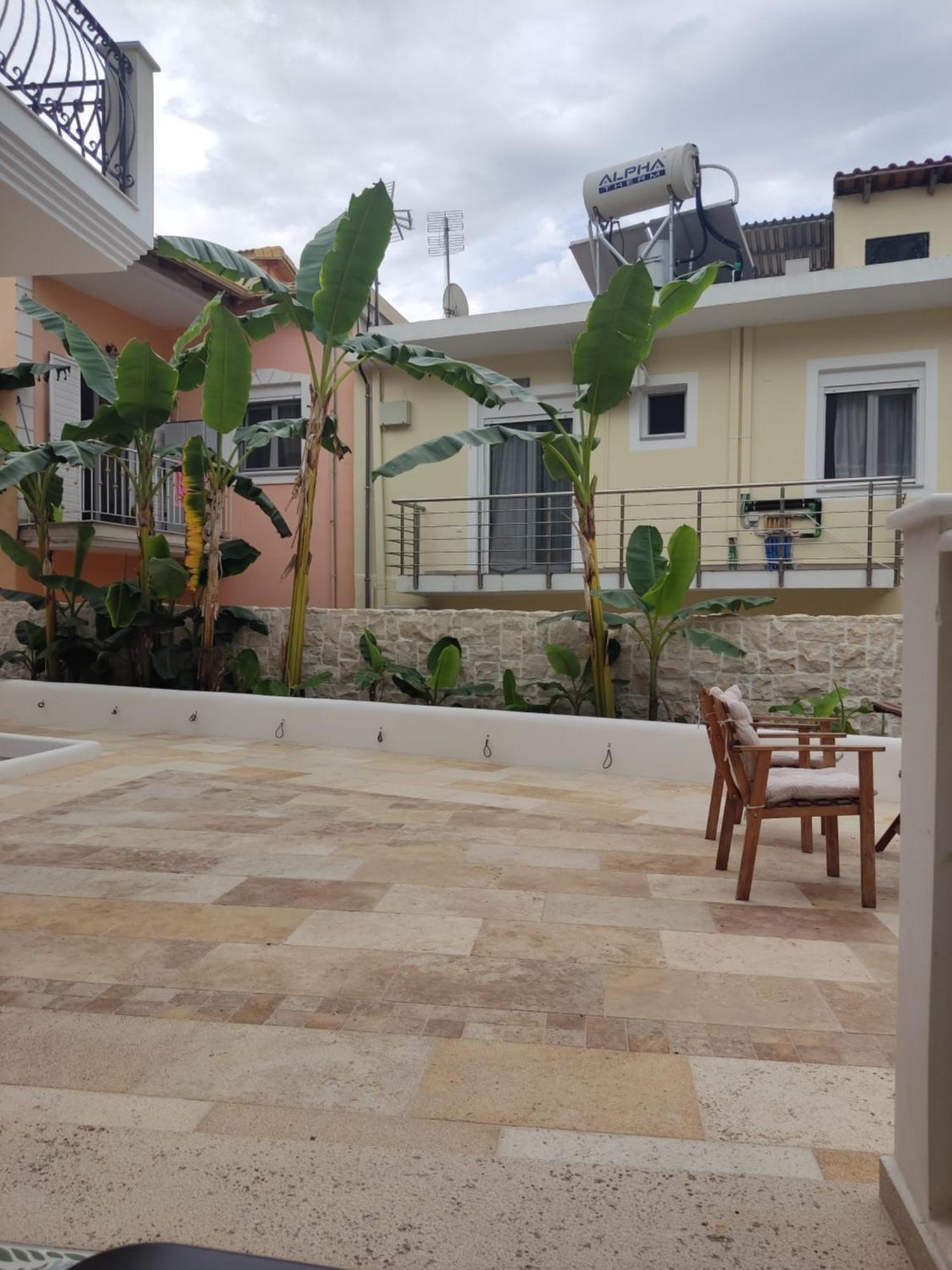Apartment Chrisanthi *