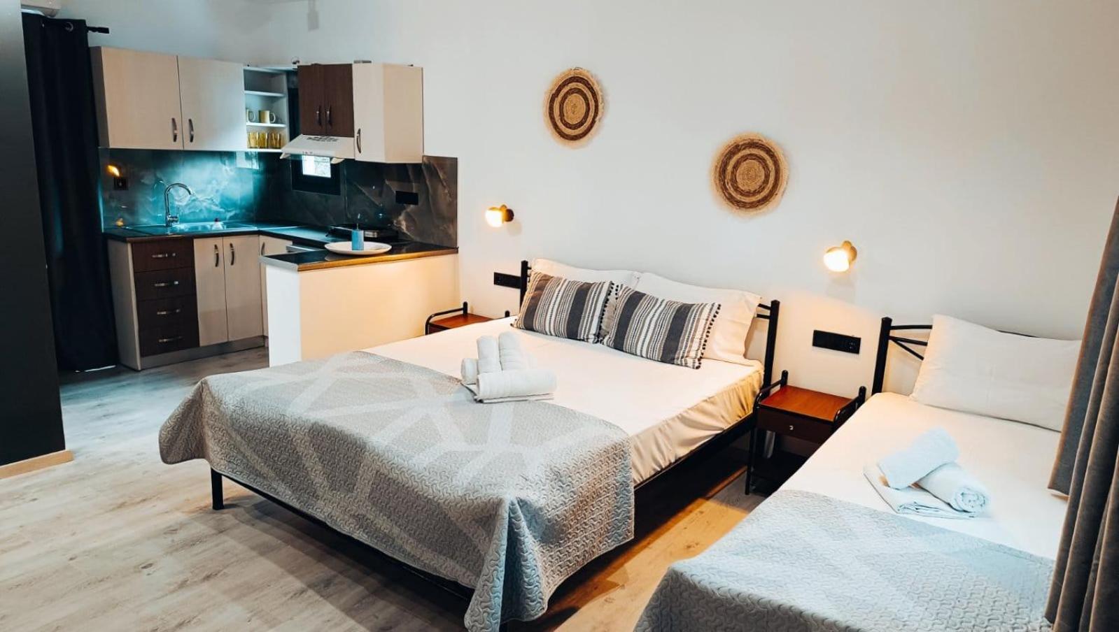 Aparthotel Flisvos Seaside Apartments 3*