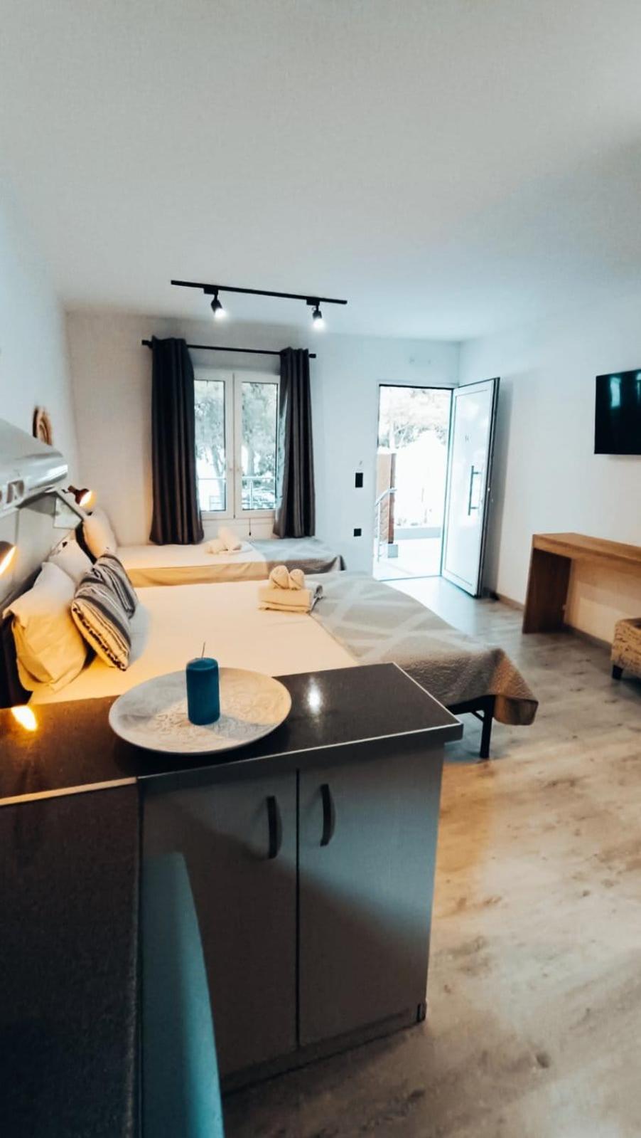 Flisvos Seaside Apartments Aparthotel 3*