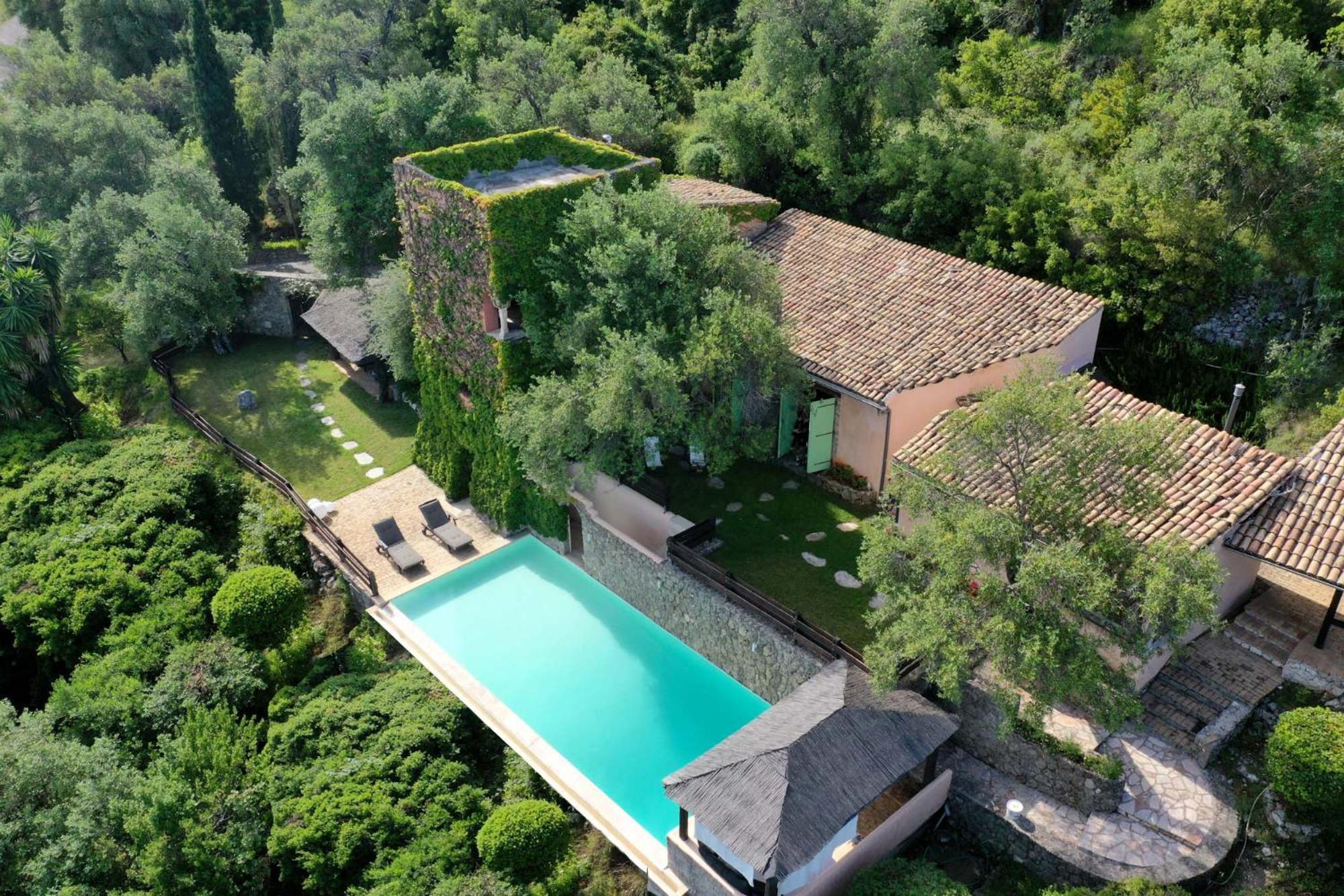 Manavra Villa